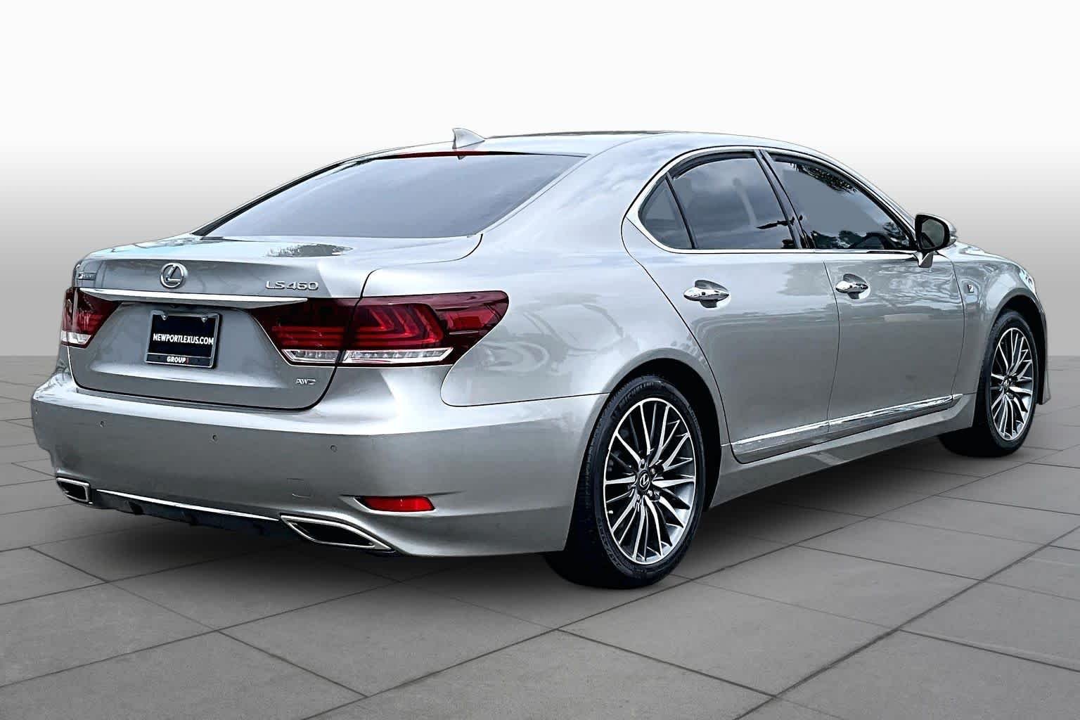 Used 2017 Atomic Silver Lexus  image 12