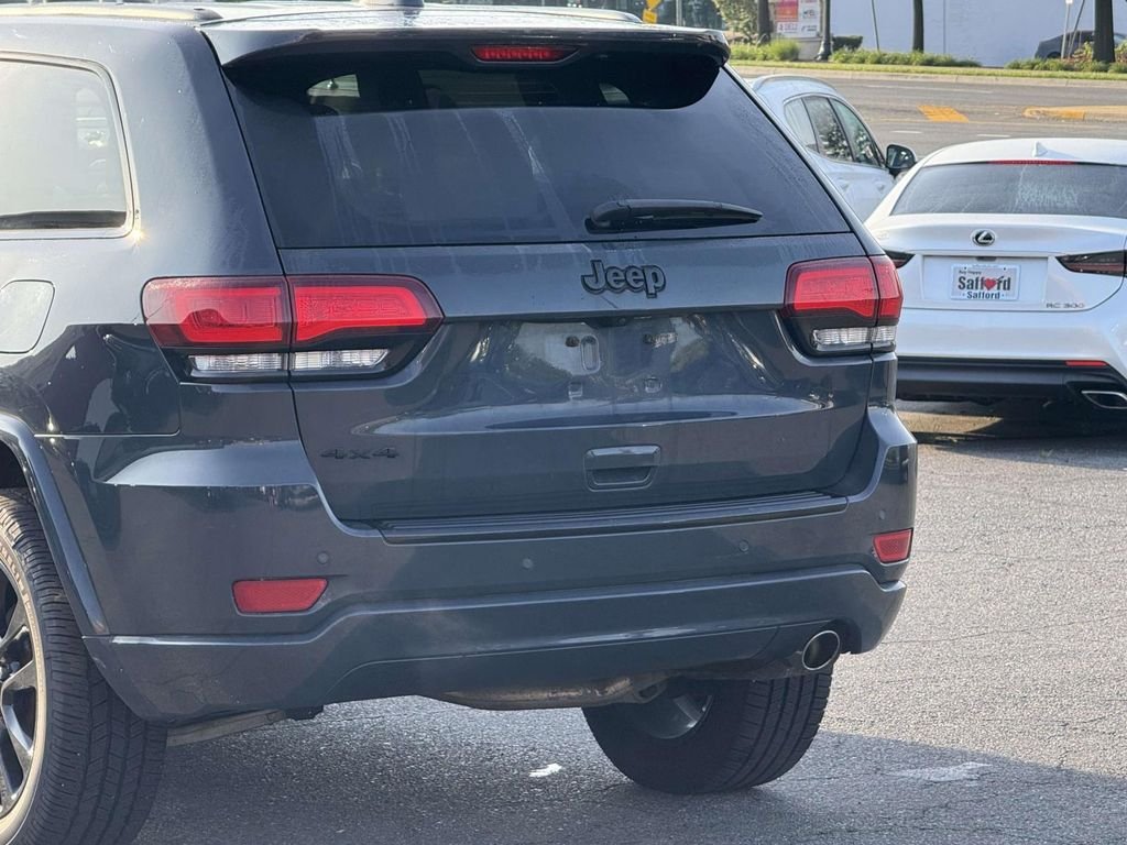 Used 2018 Black Jeep Altitude image 10