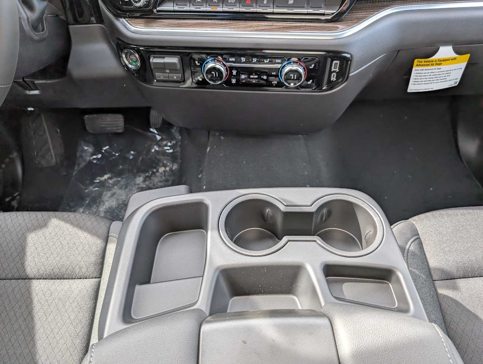 New 2026 Sterling Metallic GMC Elevation image 15