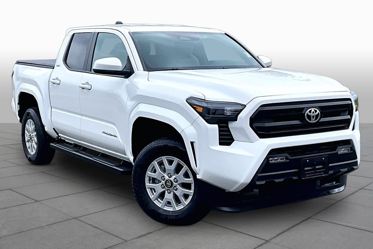 Certified Used 2025 Ice Cap Toyota SR5 image 3