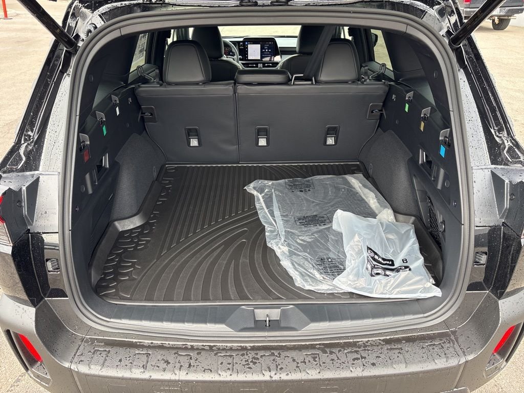 New 2026 CRYSTAL BLACK SILICA Subaru Wilderness image 25