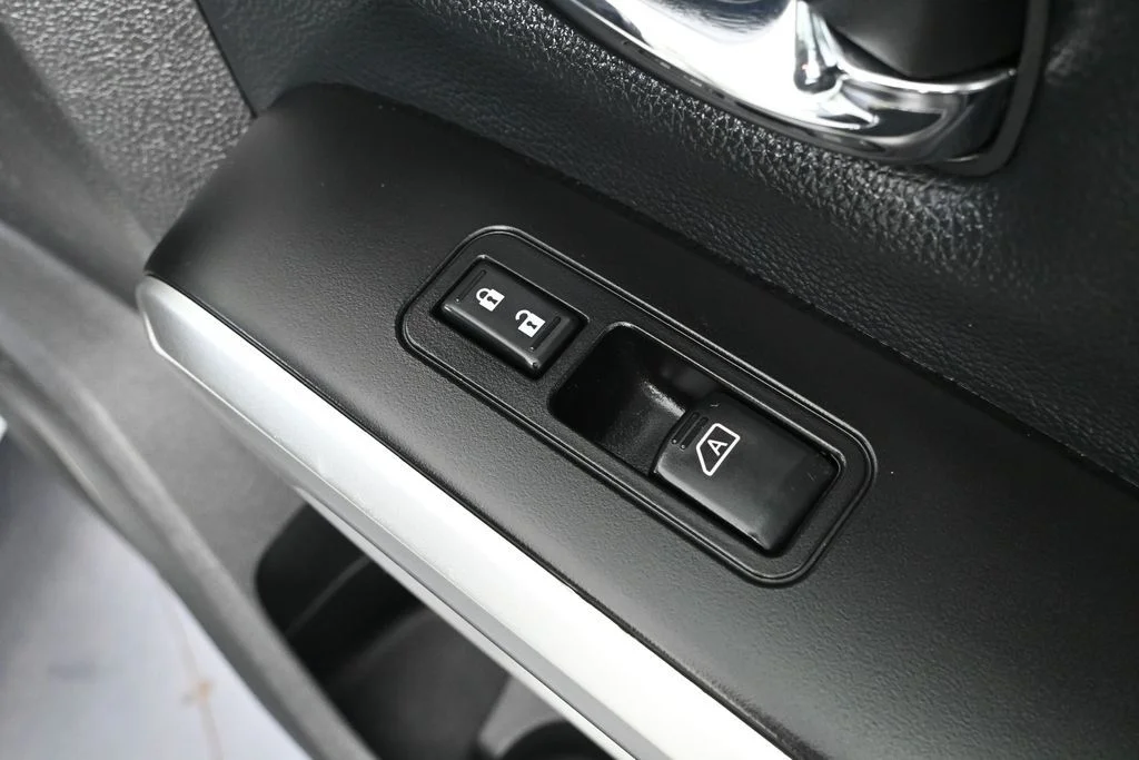 Used 2018 White Nissan SV image 40