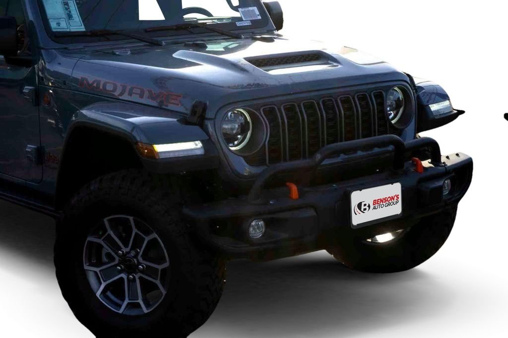 New 2025 Anvil Clear-Coat Exterior Paint Jeep Mojave image 3