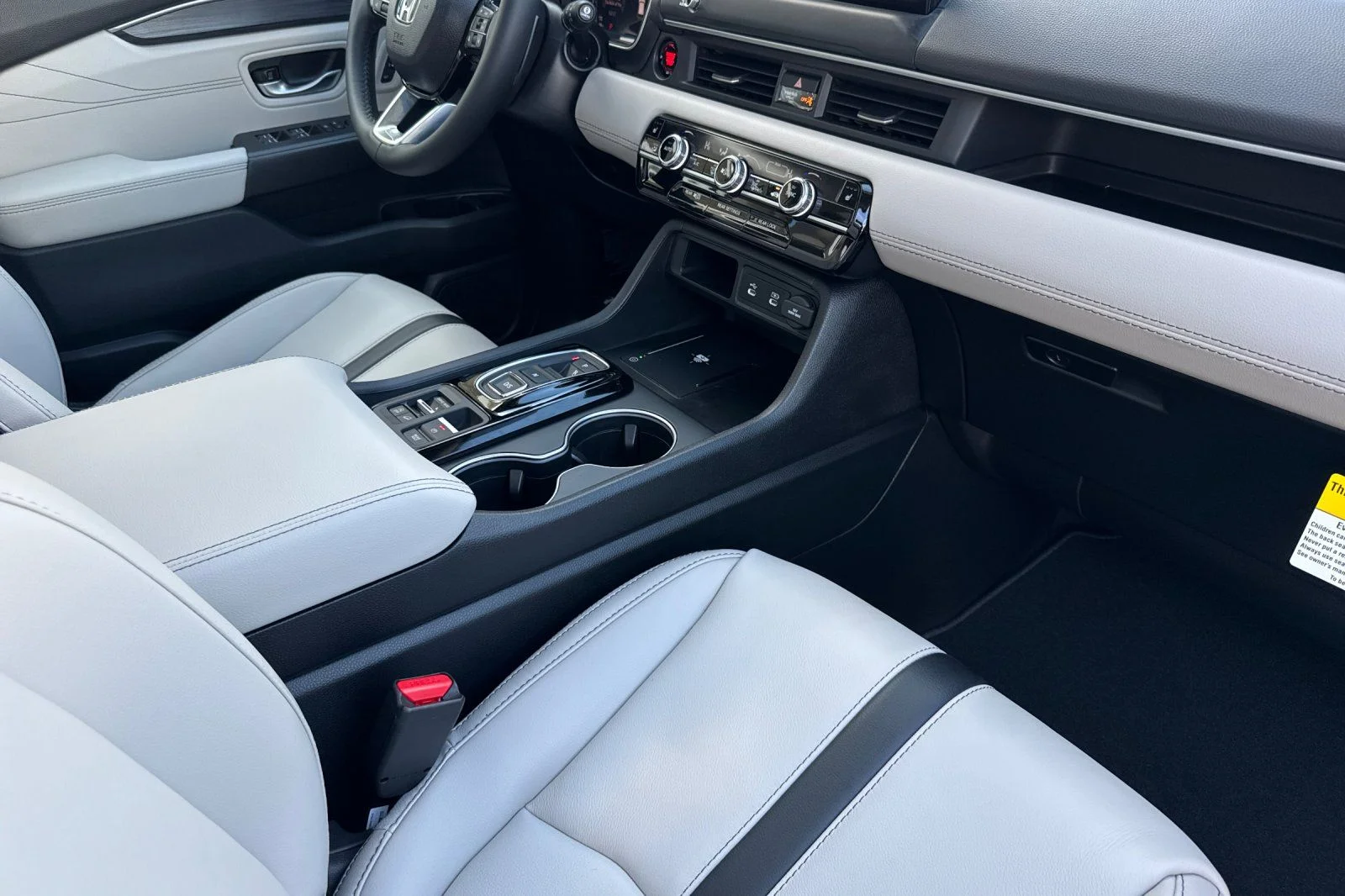 New 2026 Platinum White Pearl Honda AWD Touring image 18