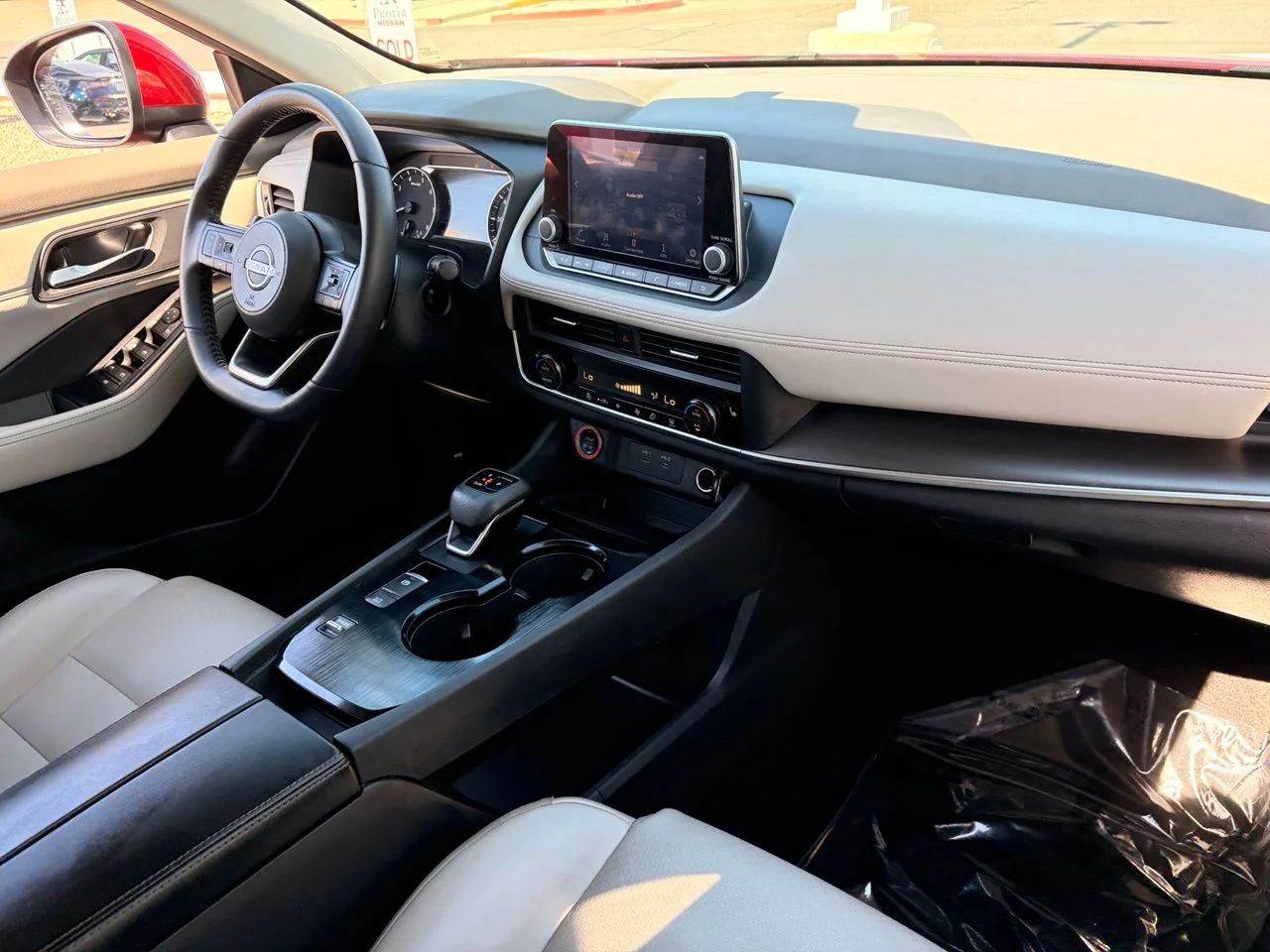 Used 2024 Scarlet Ember Tintcoat Nissan SV image 12