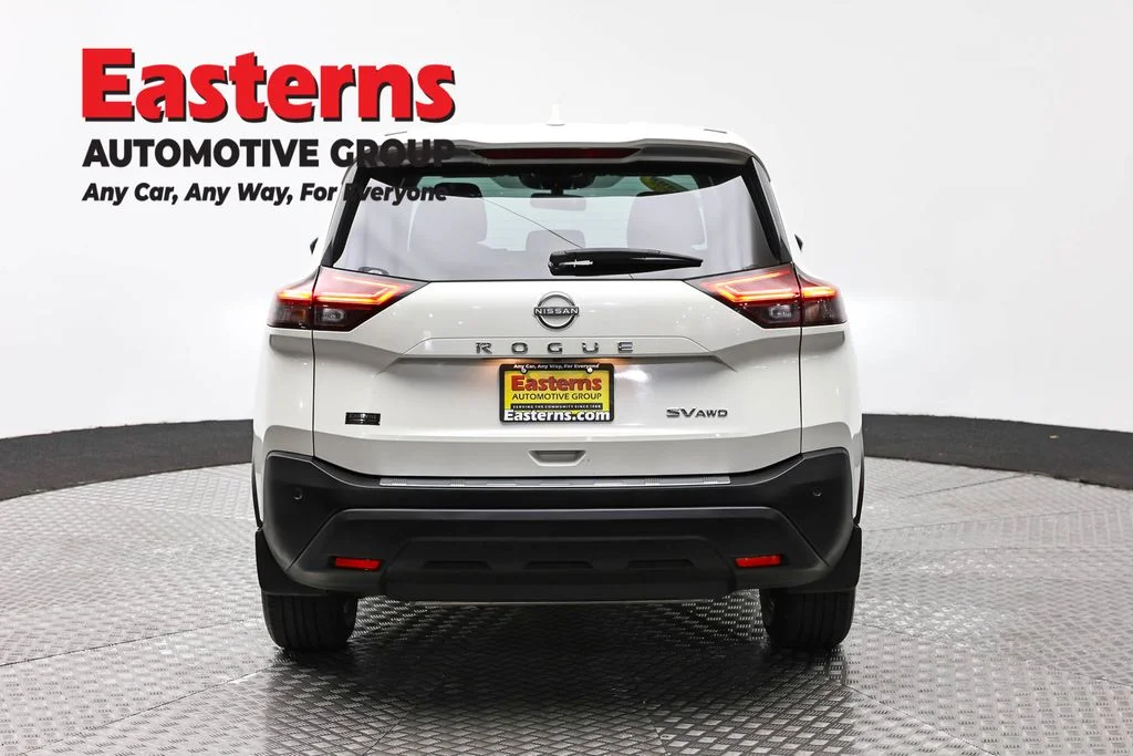 Used 2023 White Nissan SV image 6