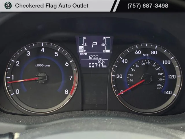 Used 2017 Pulse Red Hyundai SE image 10