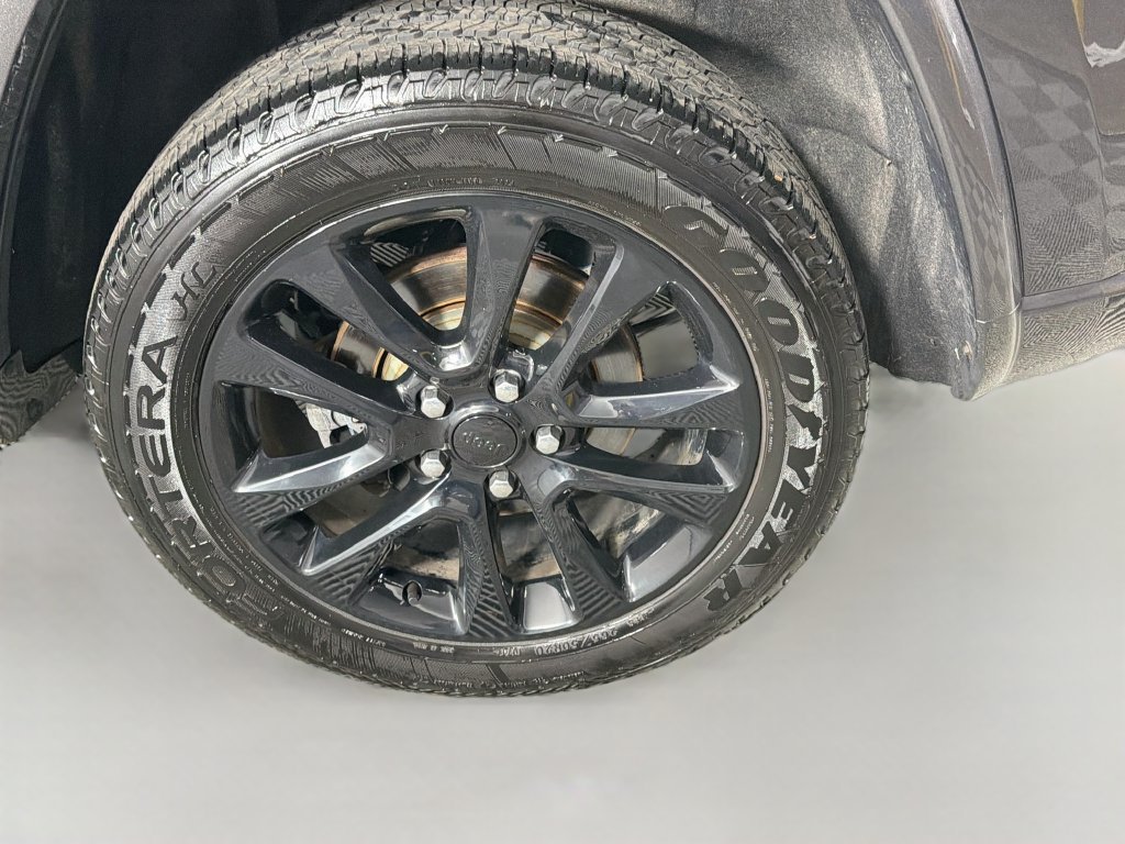 Used 2021 Gray Jeep Laredo X image 32