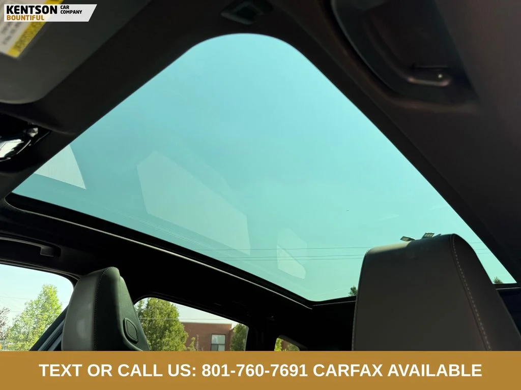 Used 2025 White BMW 30 xDrive image 29