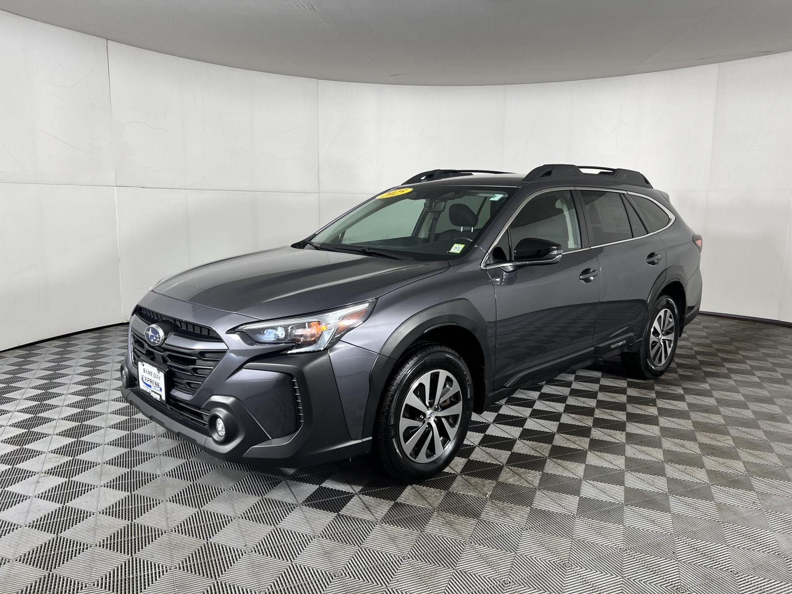 Used 2025 Magnetite Gray Metallic Subaru Premium image 18