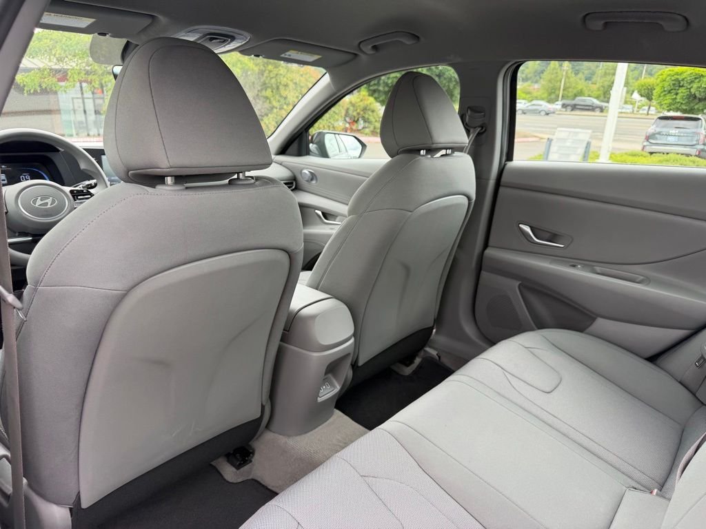 Used 2024 Abyss Black Hyundai SE image 30