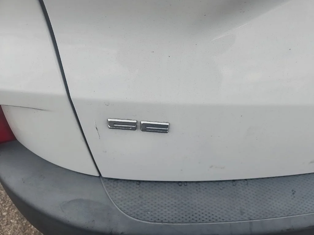 Used 2022 White Ford SE image 16