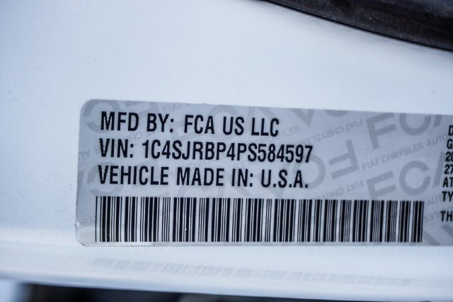 Used 2023 White Jeep Series II image 10