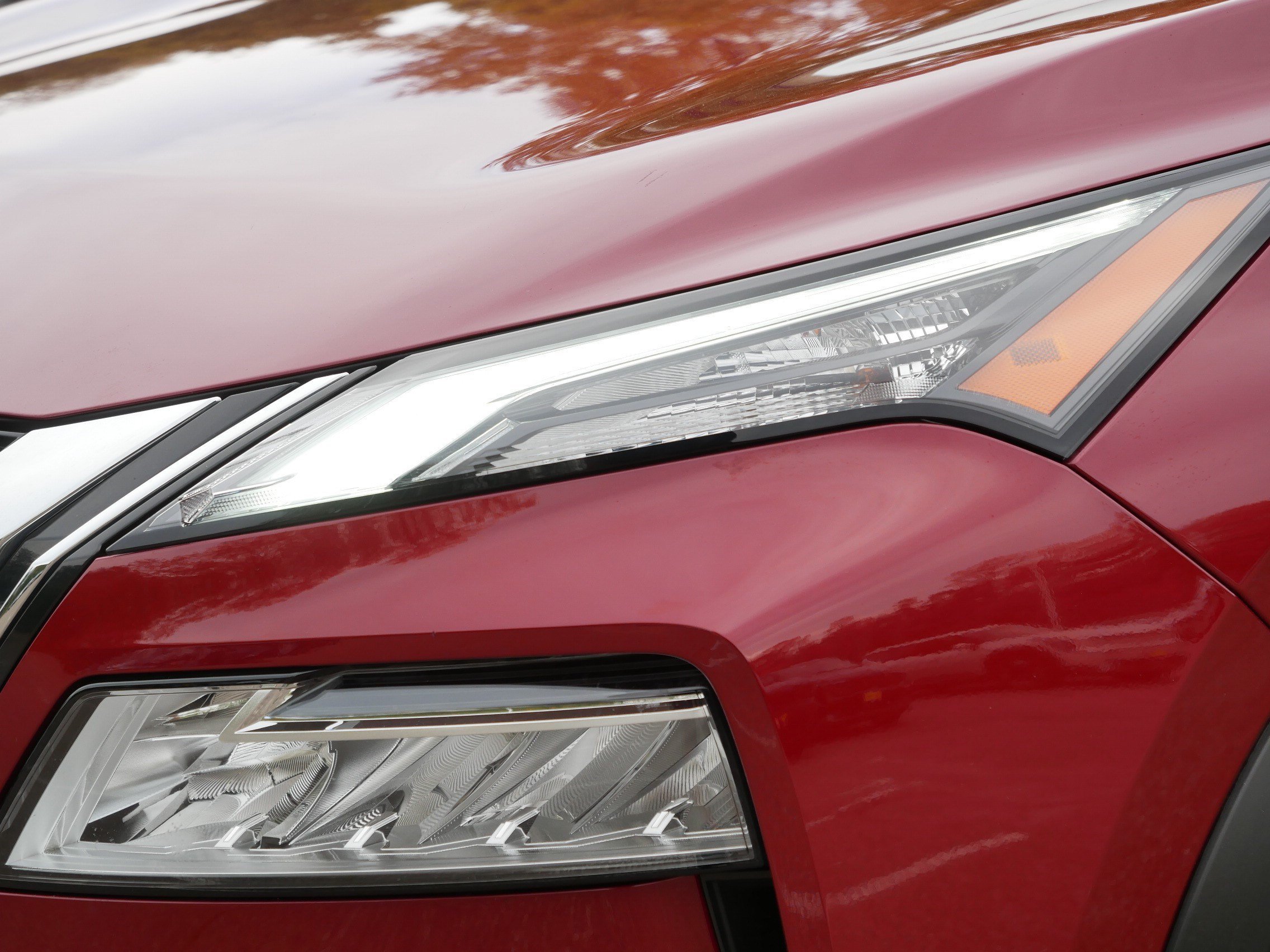 Certified Used 2023 Scarlet Ember Tintcoat Nissan SV image 16