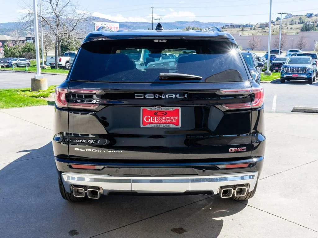 2026 GMC Acadia Denali - Photo 6