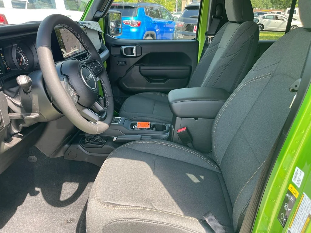 2025 Jeep Wrangler 4-Door Sport S - Photo 13