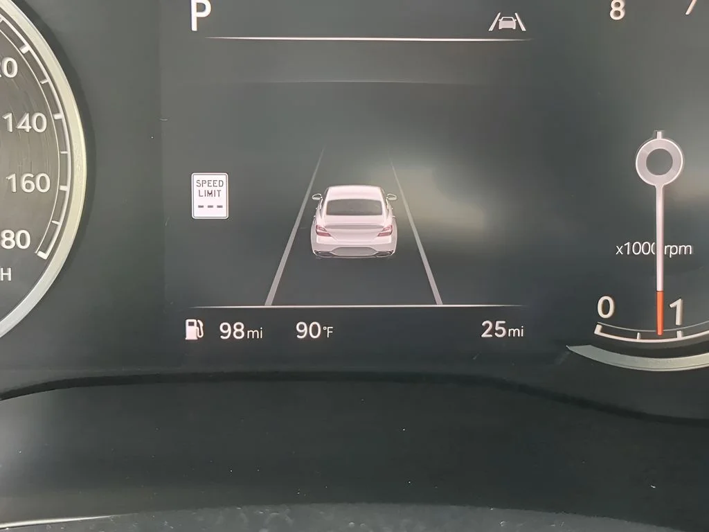 2026 GENESIS G70 Standard - Photo 26