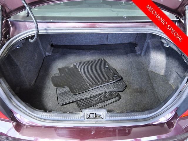 Used 2012 Red Ford SE image 9