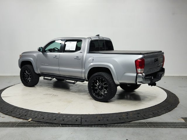 Used 2017 Silver Toyota SR5 image 6