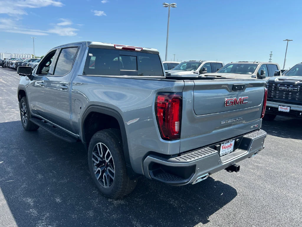 2026 GMC Sierra 1500 AT4 - Photo 8