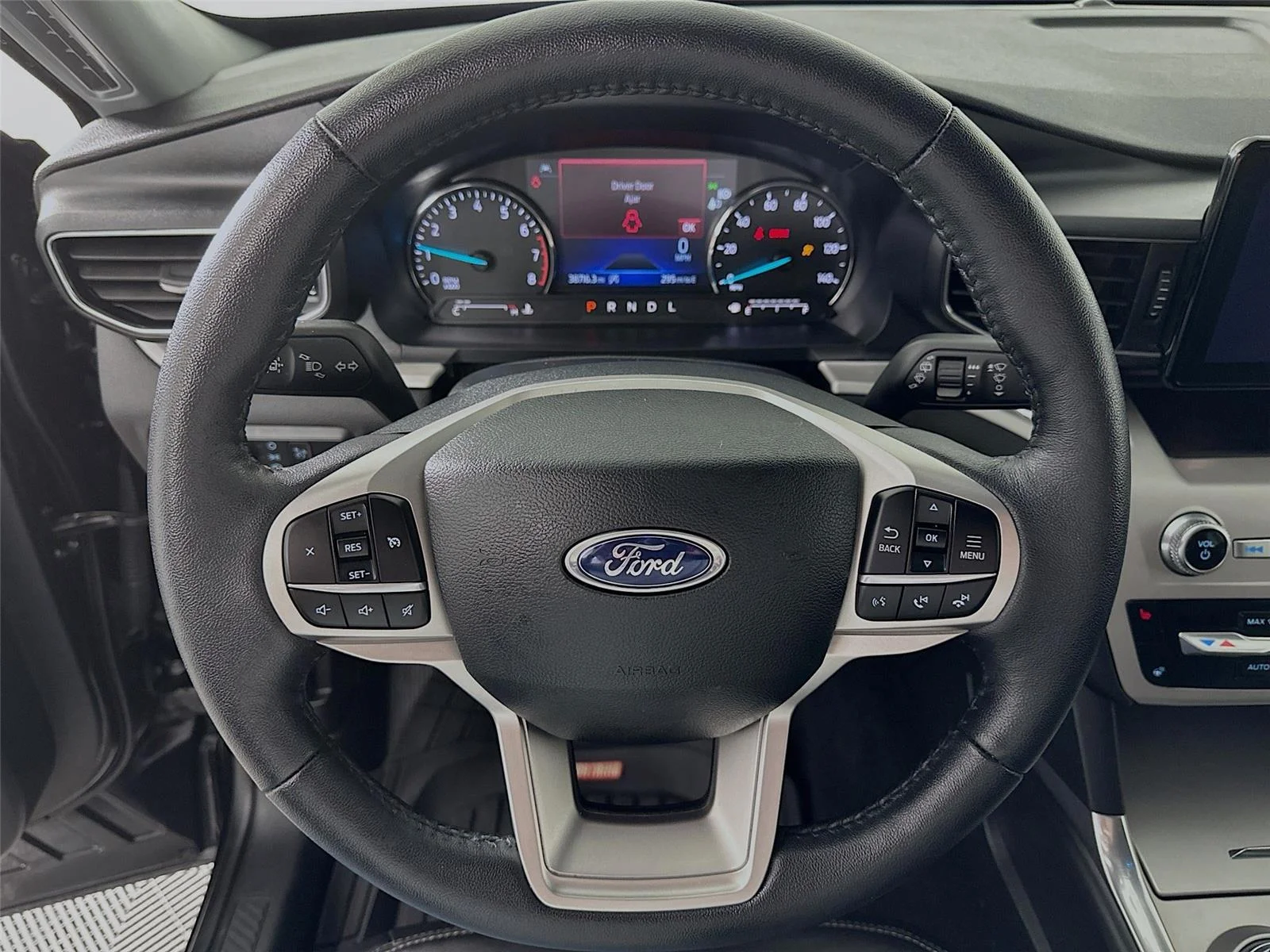 Used 2024  Ford XLT image 18