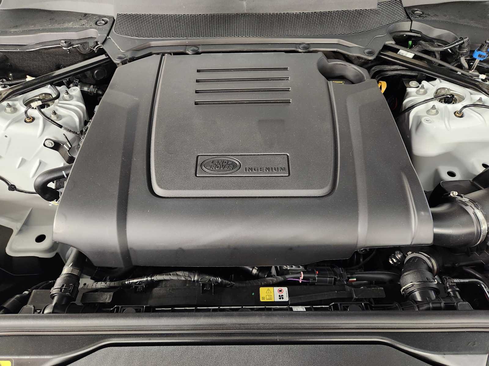 New 2026 Fuji White Land Rover S image 31