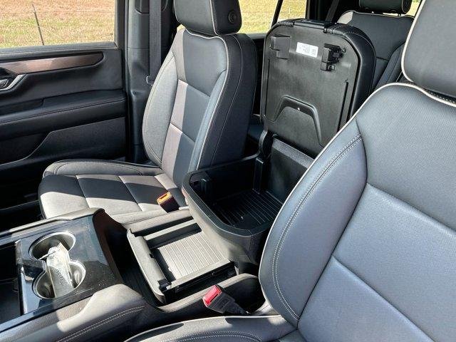 Used 2025 Onyx Black GMC Elevation image 22