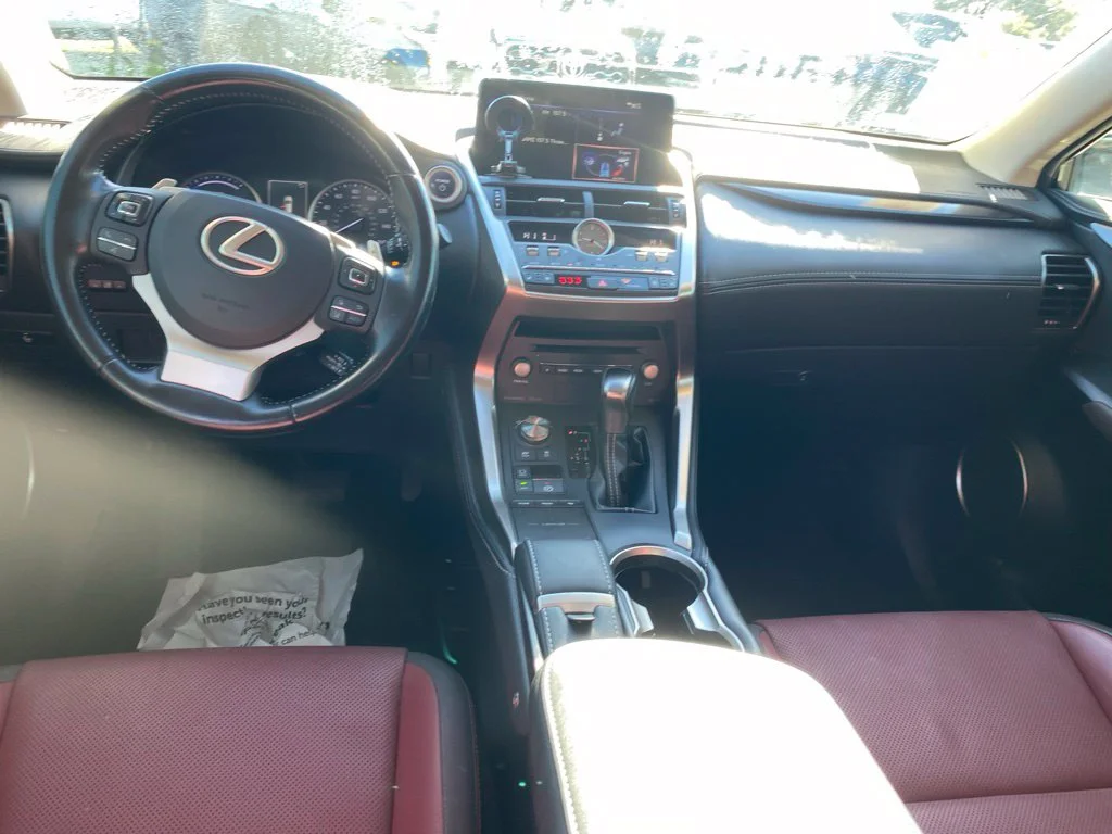 Used 2019 Silver Lexus 300h image 8