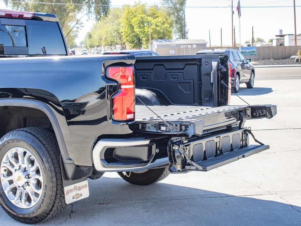 Used 2024 BLACK Chevrolet LTZ image 12