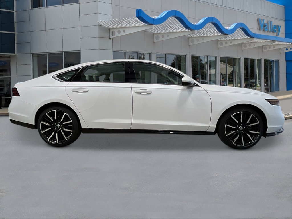 New 2026 Platinum White Pearl Honda Touring image 6