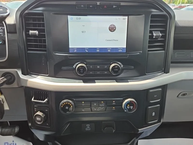 Used 2023 White Ford XL image 24