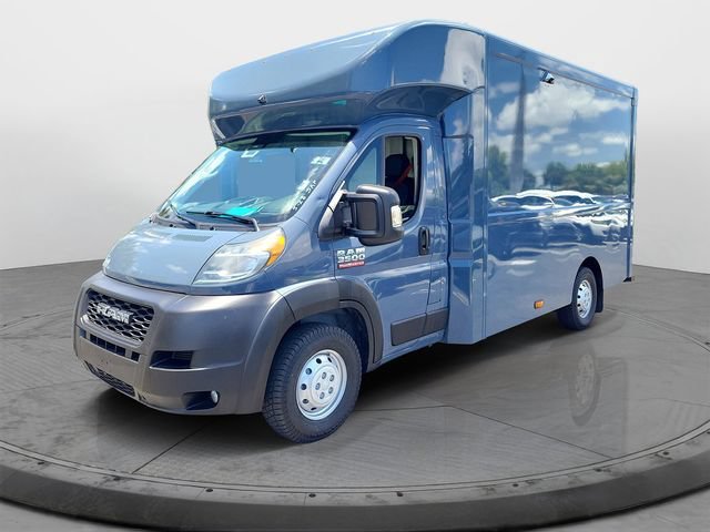 Used 2022  Ram Low Roof image 3