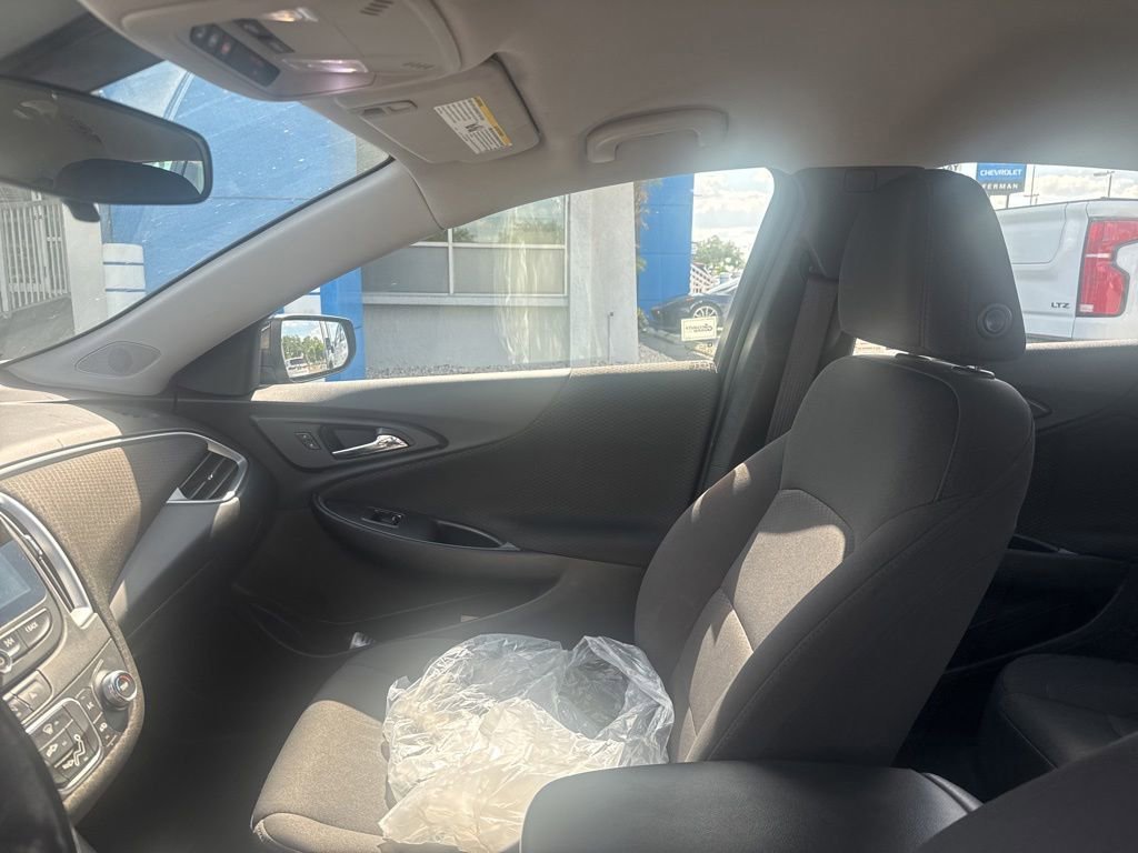 Used 2020 MOSAIC BLACK METALLIC Chevrolet RS image 18