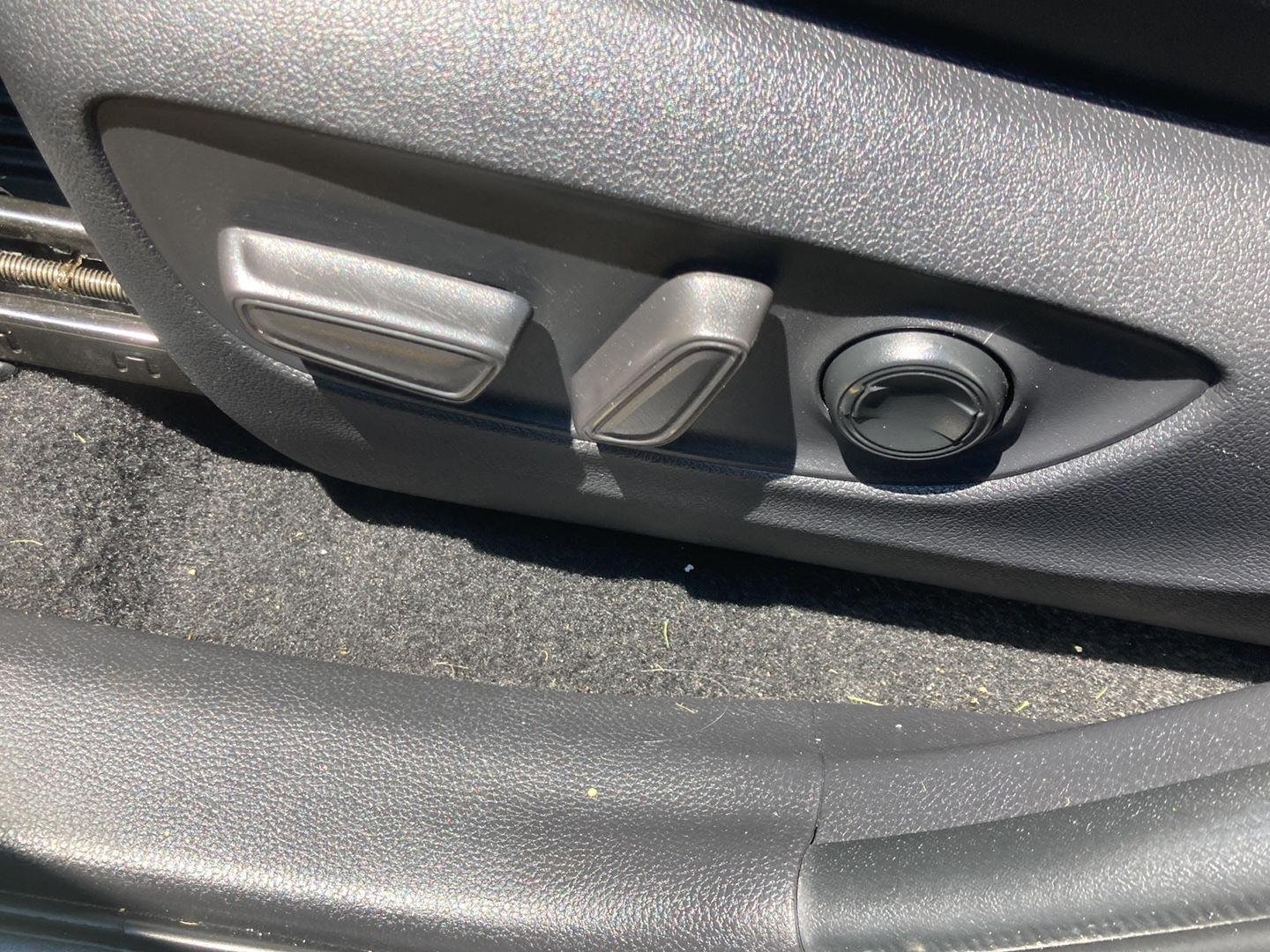 Used 2022 Magnetic Gray Metallic Toyota XLE Premium image 14
