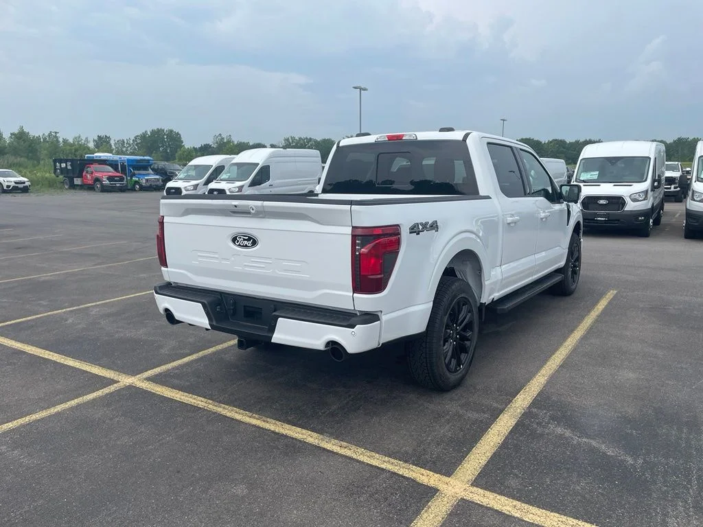 Used 2026 Oxford White Ford XLT image 5