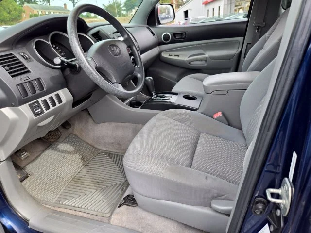 Used 2007 Blue Toyota  image 11