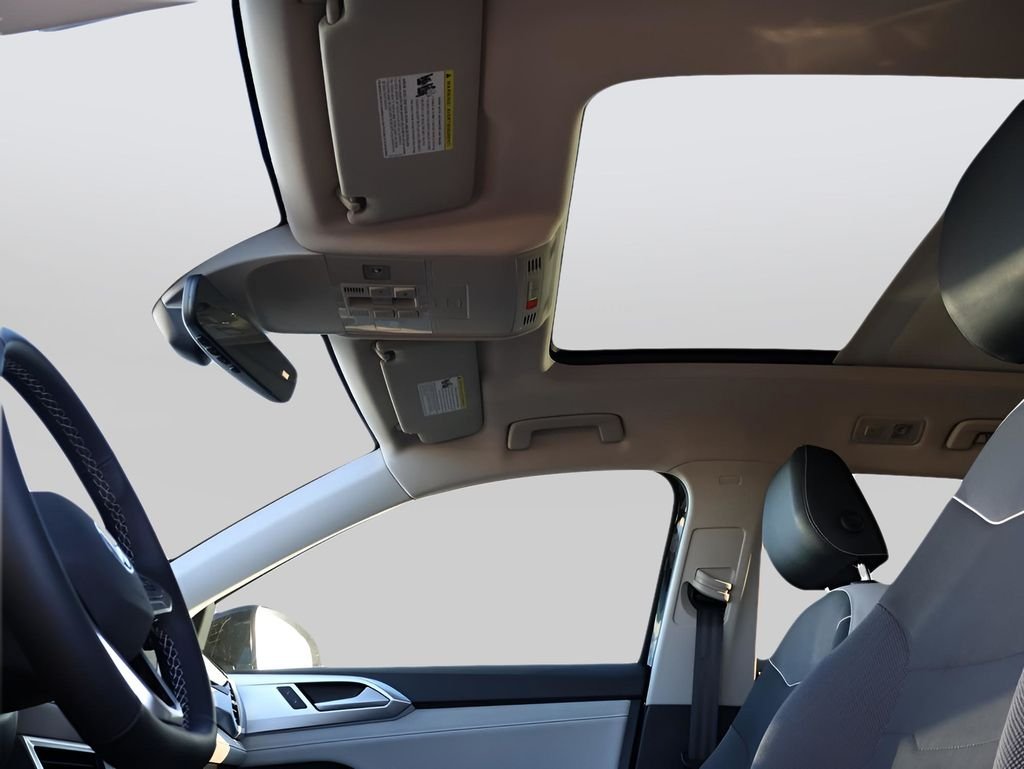 2025 Volkswagen Taos SE - Photo 41