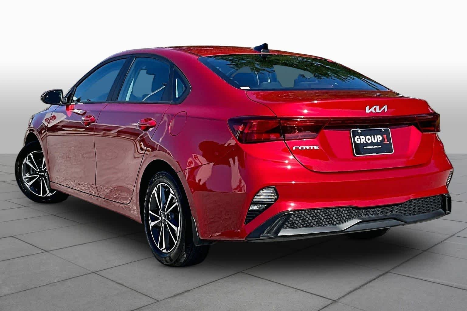 Used 2024 Currant Red Kia LXS image 12