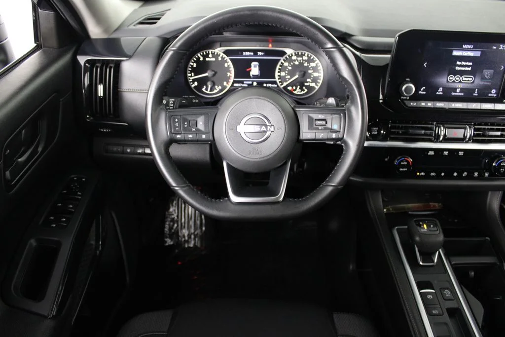 2025 Nissan Pathfinder SV - Photo 7