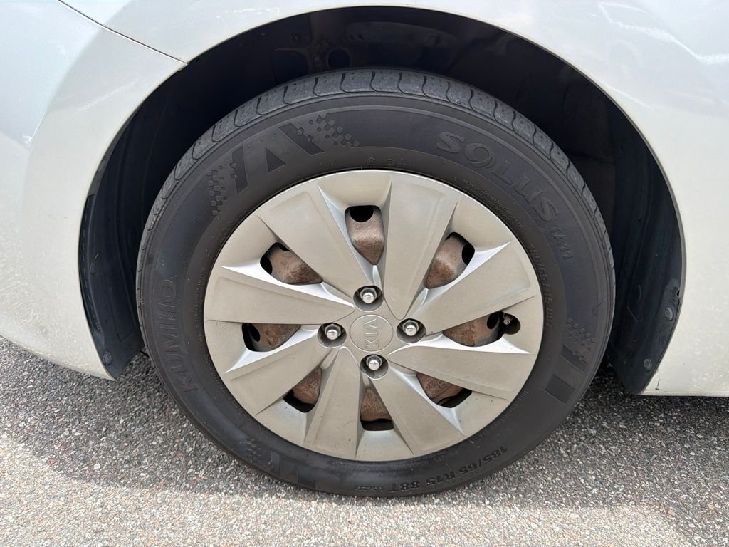 Used 2020 Silky Silver Kia S image 23