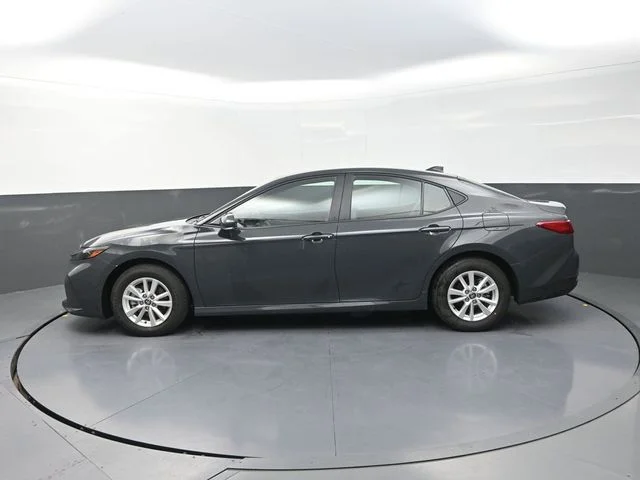 Used 2026  Toyota LE image 4