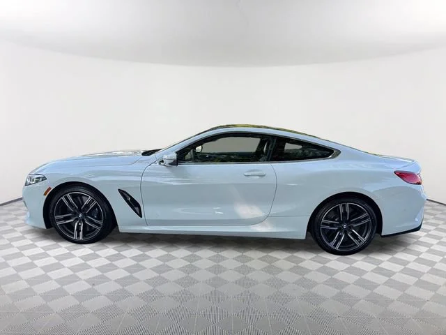 Used 2019 White BMW xDrive image 8