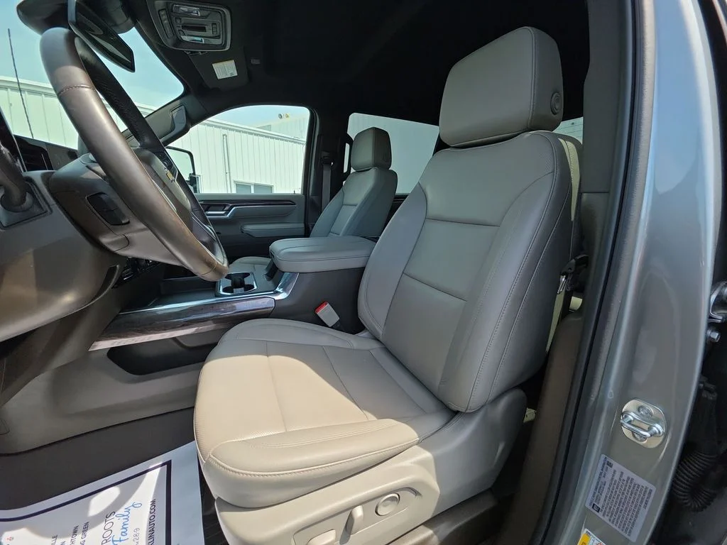Used 2025 Gray Chevrolet LTZ image 11