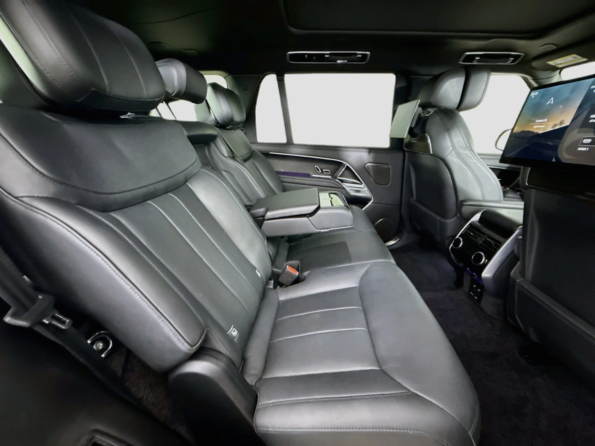 Used 2024 Black Land Rover Autobiography image 31