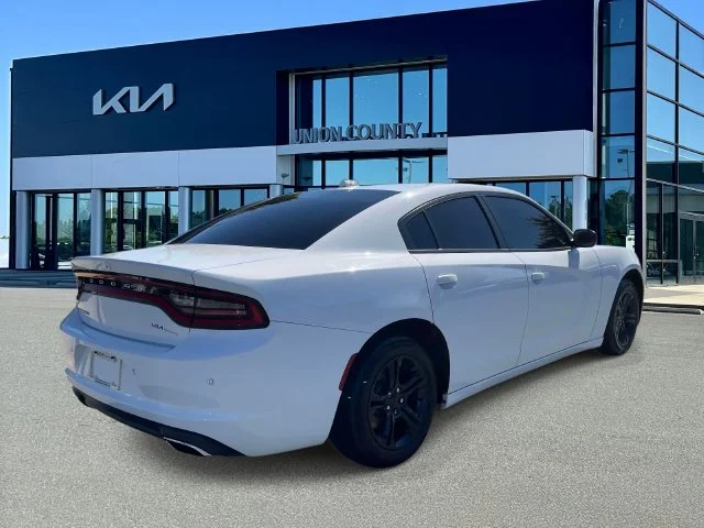 Used 2023 White Dodge SXT image 6