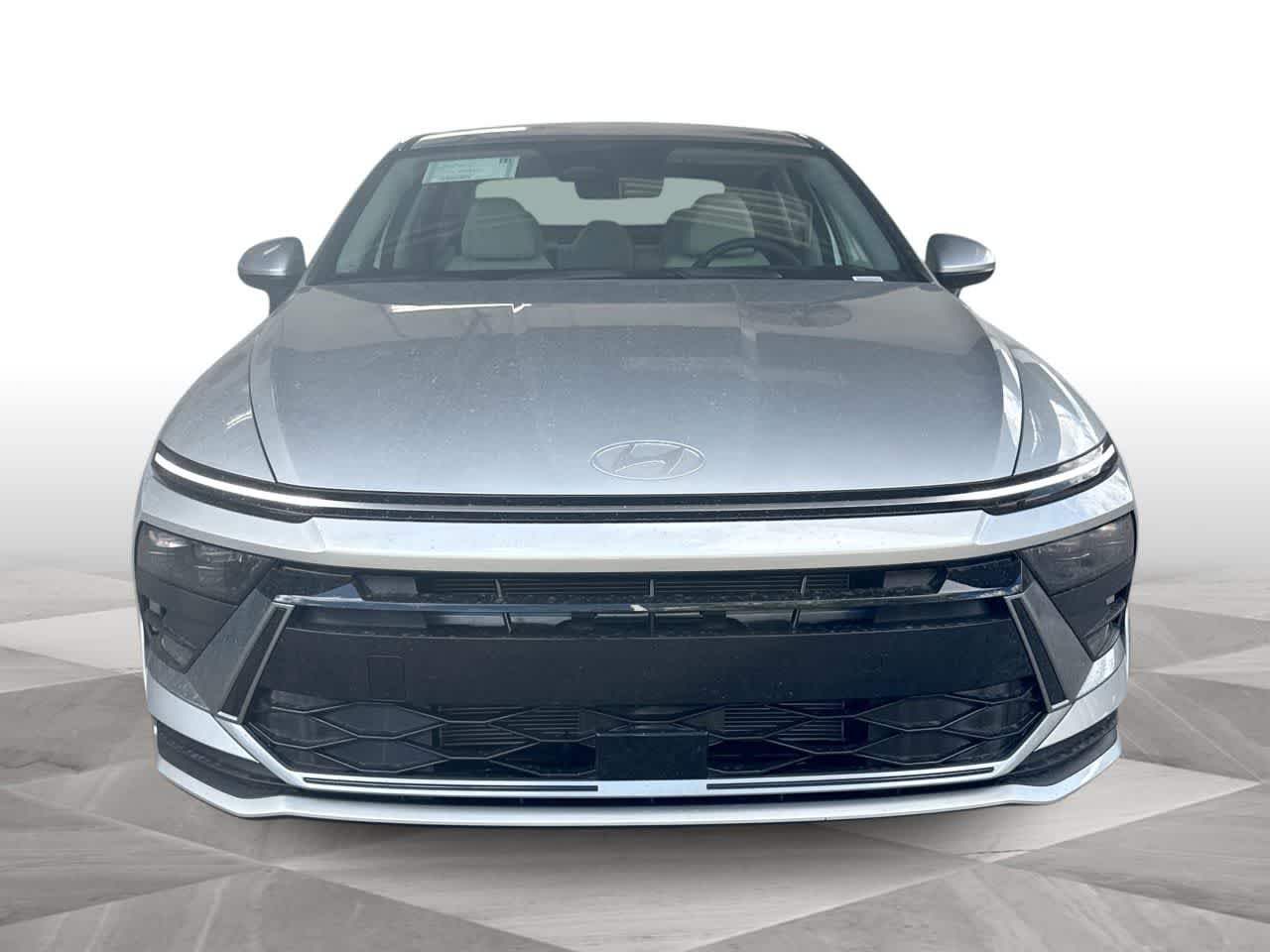 New 2026 Aero Silver Hyundai SE image 3