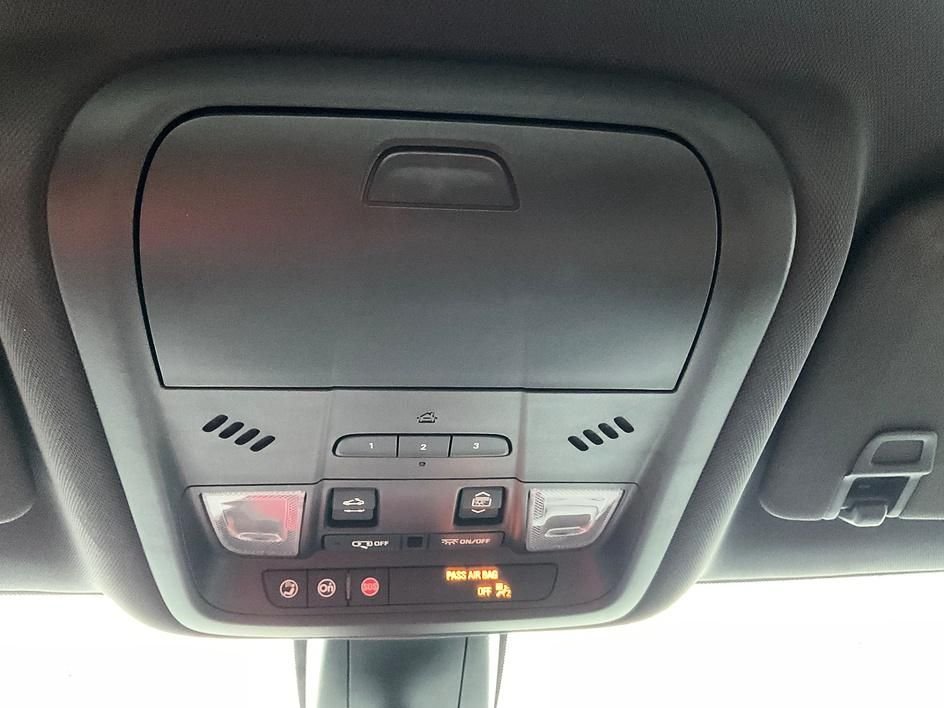 Used 2020 Black Chevrolet Premier image 26