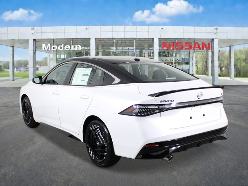 New 2027 Aspen White Tricoat/Super Black Nissan SR image 3