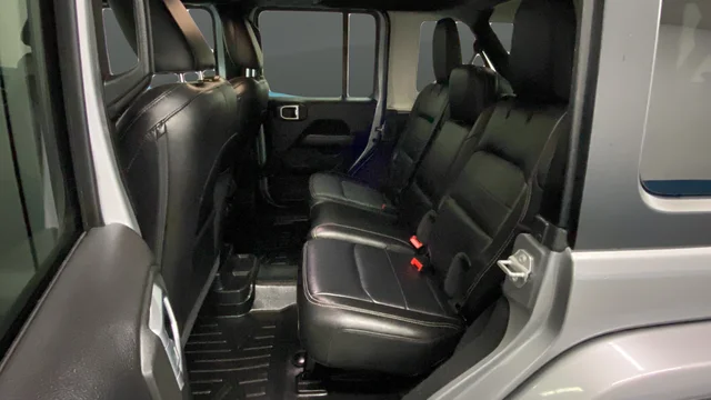 Used 2020 Billet Silver Metallic Jeep Unlimited Sahara image 22