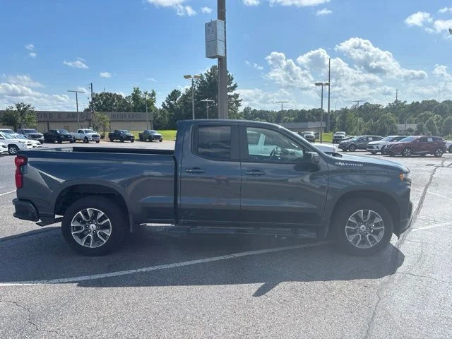 Used 2019 Gray Chevrolet RST image 2